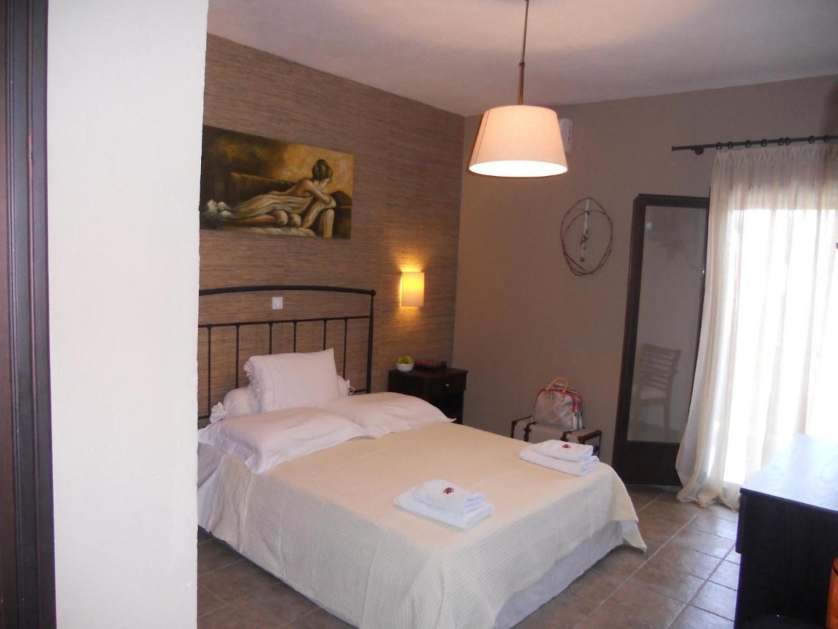 Dominici Hotel Амоляни Стая снимка